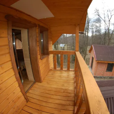 Bilochka Village de vacances Lisarnya