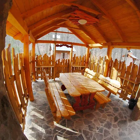 Bilochka Village de vacances Lisarnya